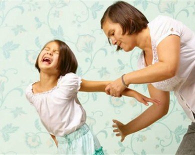 5 thói quen từ bố mẹ khuyến khích tính xấu của trẻ phát triển
