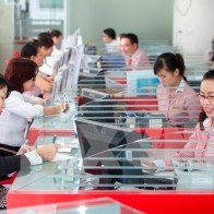 Lãi suất VND liên ngân hàng giảm mạnh trong khi USD tăng nhẹ