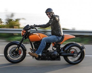 Xem mô tô 1,7 tỷ Đồng do Keanu Reeves sản xuất chạy trên đường