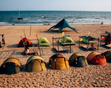 6 địa điểm ngủ lều bên bãi biển đang hot ở Việt Nam