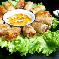 Mẹo cuốn chả giò đều đẹp, giòn ruộm