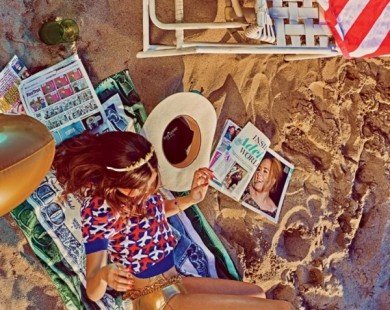 BST Vẻ đẹp hoang dã trên bãi biển của Selena Gomez