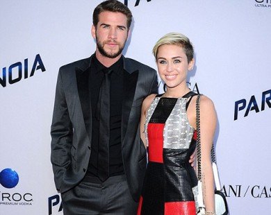 Miley Cyrus - Liam Hemsworth sẽ làm đám cưới trên biển ngay trong hè này?
