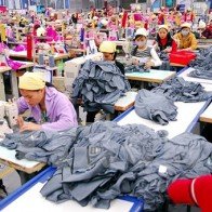 Việt Nam đứng đầu về nhập khẩu phụ kiện dệt may từ Hàn Quốc năm 2015