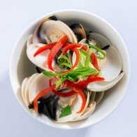 Chế biến nghêu hấp sả ngon trong 5 phút