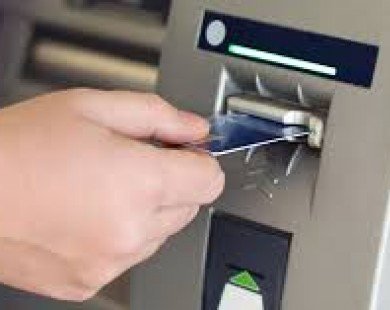 Hạn mức rút tiền ATM từ 5 triệu đồng/giao dịch nội mạng trở lên