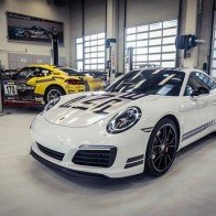 Porsche 911 Carrera S Endurance Racing Edition trình làng