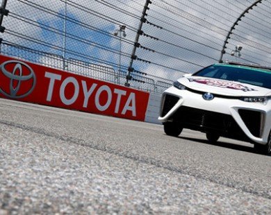 Toyota vung 1 tỷ USD cho công nghệ xe tự lái