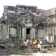 Mê mẩn trước vẻ đẹp cổ kính của Angkor