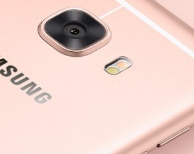 Smartphone mới nhất của Samsung 'i xì' iPhone 6