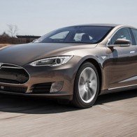 Hãng xe Tesla bị điều tra liên quan đến sự cố hệ thống tự lái