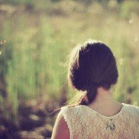 Đàn bà yêu lâu một người không có thành ý cưới mình là đàn bà dại!