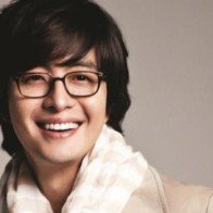 Fan vui mừng khi Bae Yong Joon trở lại sau 3 năm ở ẩn