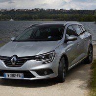 Renault Megane Estate mới lộ diện