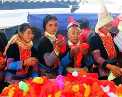 Ghé thăm các phiên chợ vùng cao nổi tiếng ở Việt Nam