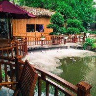 Thưởng thức cafe bên hồ với Sông Hồng resort
