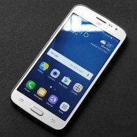 Trên tay Galaxy J2 2016 giá 3,2 triệu đồng