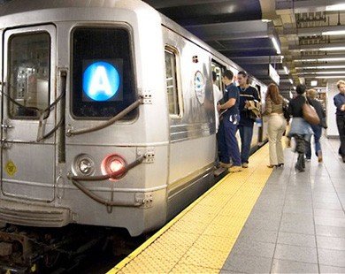 Tàu điện ngầm New York sẽ được lướt web, sạc pin miễn phí