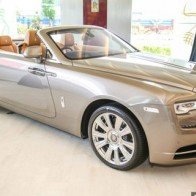 Xế siêu sang Rolls-Royce Dawn ra mắt, giá 1 triệu đô