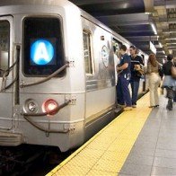 Tàu điện ngầm New York sẽ được lướt web, sạc pin miễn phí