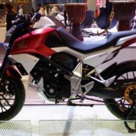 Honda CBR250RR bản thể thao chồm lỡ lộ ảnh