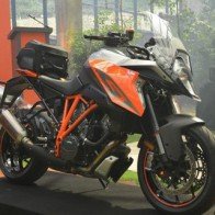 KTM Super Duke GT động cơ “điên” trình làng