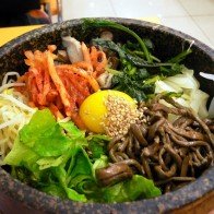 Món cơm trộn bibimbap Hàn Quốc được giới trẻ yêu thích