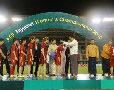 Thua ở chung kết, ĐT nữ Việt Nam được an ủi bằng... 1 tỷ đồng
