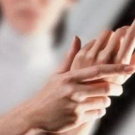 Nhận biết dấu hiệu bệnh ung thư qua bàn tay