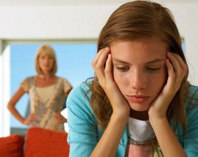 5 nguyên nhân khiến cha mẹ và con tuổi teen ngày càng xa cách