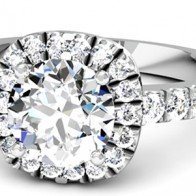 Những chiếc nhẫn đính hôn nên chọn cho ngày cưới