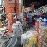 Độc đáo: Người cõi âm "cưỡi" máy bay, ô tô mui trần