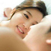 Đàn ông thường hiểu sai ham muốn chăn gối của vợ