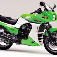 Ninja 900R mẫu xe huyền hoại của Kawasaki