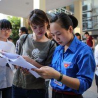 Xét tuyển ĐH-CĐ 2016: Trường “hóa” người thân để săn thí sinh