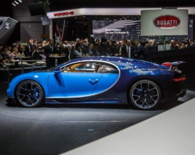 Bugatti Chiron giá 