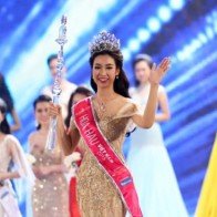 Đỗ Mỹ Linh rạng rỡ đăng quang Hoa hậu Việt Nam 2016