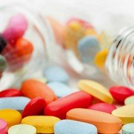 Làm thế nào giúp người cao tuổi uống thuốc đúng giờ?