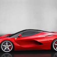 Ferrari sản xuất chiếc LaFerrari cuối cùng để hỗ trợ nạn nhân động đất Ý