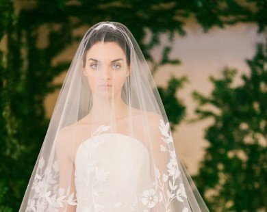 Mẫu váy cưới mới nhất cho mùa cưới năm nay của Carolina Herrera