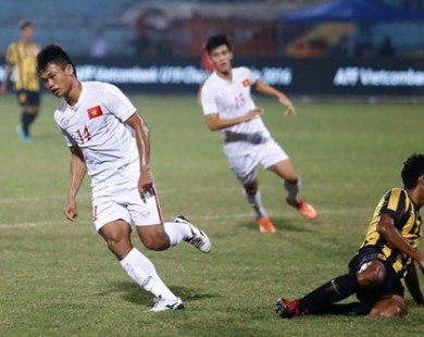 Hạ U19 Malaysia 3-1, U19 Việt Nam giành ngôi đầu bảng