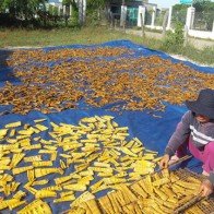 Được mùa mất giá, măng khô giảm hơn 50.000 đồng/kg