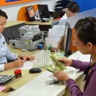 Giảm lãi suất, bài toán không dễ