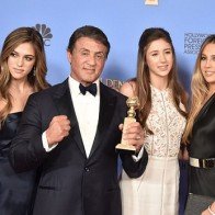 Nhan sắc như mộng của con gái 4 sao hành động đình đám