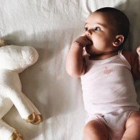 Lợi ích của việc bé mút ngón tay