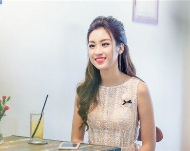 Hoa hậu Đỗ Mỹ Linh: 