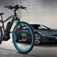 Mẫu xe đạp Cruise e-Bike đặc biệt - "song sinh" với BMW i8 2016