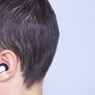 Bị điện giật chết do nghe nhạc lúc đang sạc điện thoại