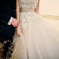 Phụ nữ nên làm thế nào để sống ý nghĩa hơn là kiếm tấm chồng