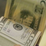 Đồng USD mất giá sau số liệu kinh tế Trung Quốc kém sắc